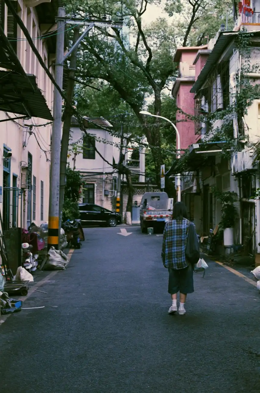 鲁南高铁与省内城际铁路线路衔接方案及运营效益评估