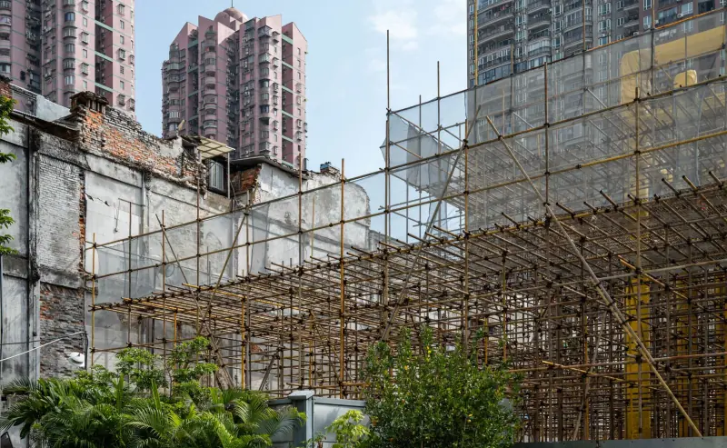 高速铁路建设中的BIM技术应用:鲁南高铁项目管理实践
