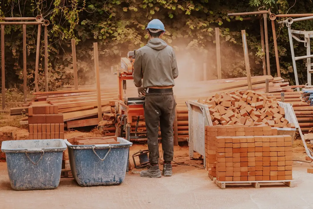 山东半岛铁路网加密工程中鲁南高铁的规划定位与建设意义